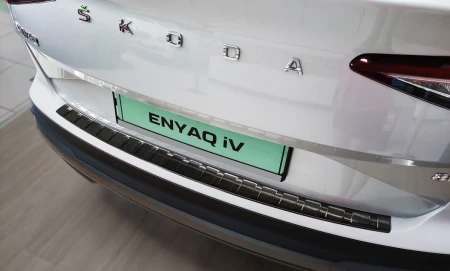 pol_pl_Nakladka-na-zderzak-tylny-Skoda-Enyaq-iV-Czarna-2088_6.jpg