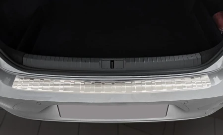 pol_pl_Nakladka-na-zderzak-tylny-Volkswagen-Passat-B8-Stal-2093_4.jpg