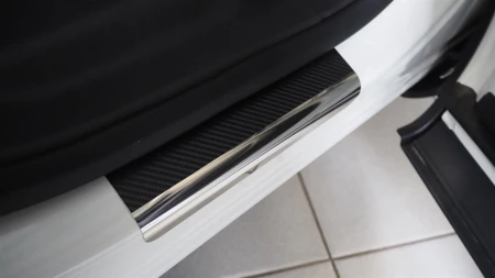 listwa tył carbon.jpg