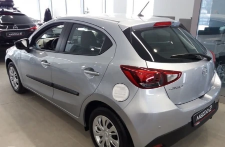 mazda 2 14+..jpg