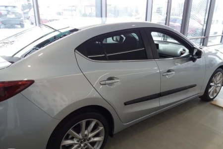 mazda 3 sedan1.jpg