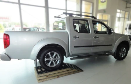 navara1.jpg