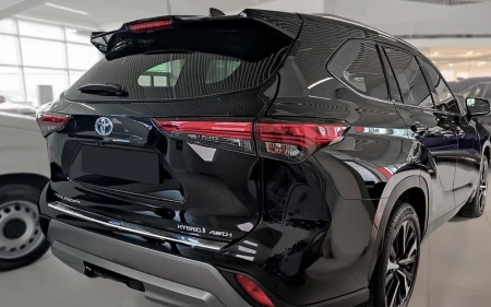 pol_pl_Nakladka-na-zderzak-tylny-do-TOYOTA-HIGHLANDER-IV-Stal-2260_3.jpg