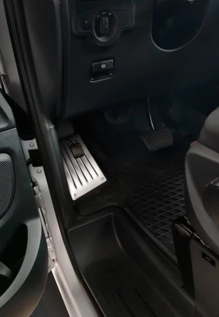 pol_pl_Podstopnica-do-Mercedes-Vito-3-2262_5 — kopia.jpg