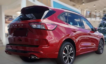 pol_pl_Nakladka-na-zderzak-tylny-do-Ford-Kuga-3-ST-Line-Czarna-Lustro-2273_3.jpg