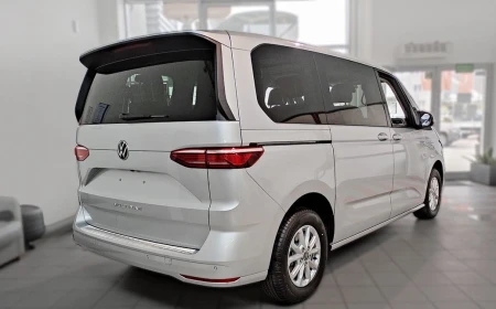 pol_pl_Nakladka-na-zderzak-tylny-Volkswagen-Multivan-T7-Lustro-2269_3.jpg