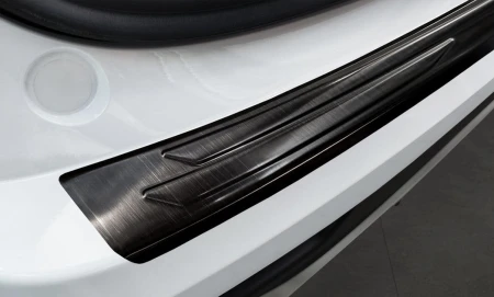 pol_pl_Nakladka-na-zderzak-tylny-do-Lexus-NX-II-Czarna-2362_7.jpg