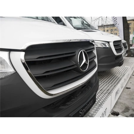 ramka-atrapy-przedniej-grill-mercedes-sprinter-w907-.jpg