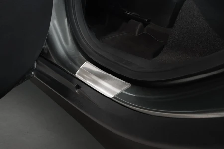 2 23024 TOYOTA AYGO X 2022- NT.jpg