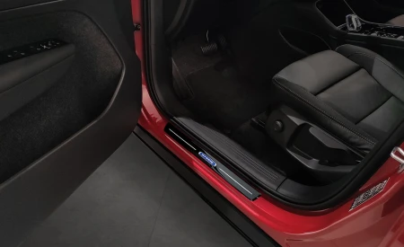 2 17023 VOLVO XC40 2017- NP1L.jpg