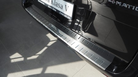 Mercedes_Klasa-V_(W447)_25-4021-02.JPG
