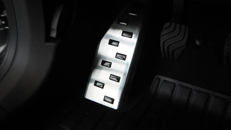 Renault Megane IV 5D_32-4109-4608x2592.JPG