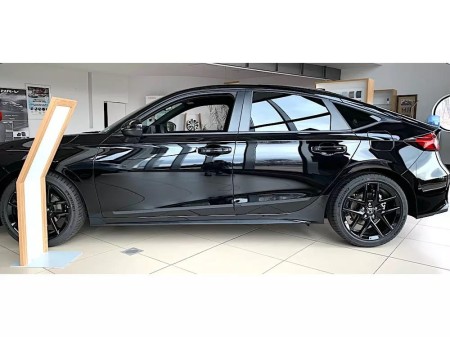 honda-civic-2023-listwy-boczne (1).jpg