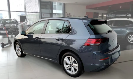 2 40310 VOLKSWAGEN GOLF VIII HATCHBACK 2019- TL.jpg