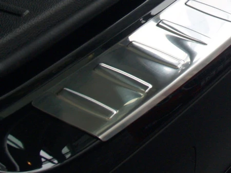 BMW-serii-X3-F25-Nakladka-listwa-ochronna-na-zderzak-tyln.jpg