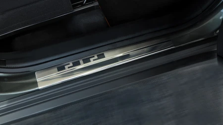 Toyota Aygo X_08-0710_przednie (1).jpg