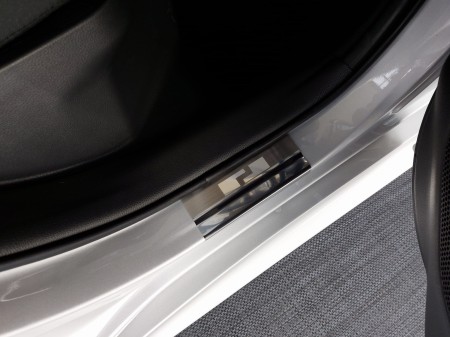 Toyota Yaris IV_5D_08-0778_tylne (1).jpg