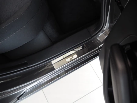 Mazda_3_IV_08-1779_tył.JPG