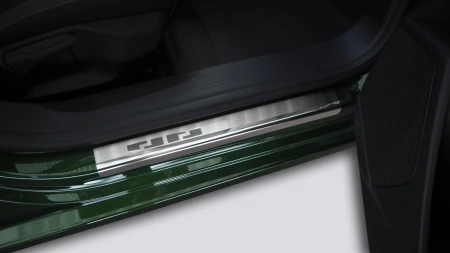Peugeot 308 lll 5D_2021-_08-0870 przednie.JPG
