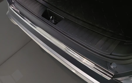 2 35638 HYUNDAI KONA II 2023- LB1L.jpg