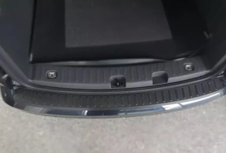 vw-caddy-iv-nakladka-na-zderzak (1).jpg