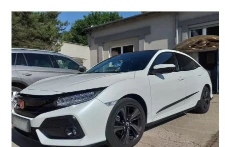 honda-civic-2017-listwy-boczne (4).jpg