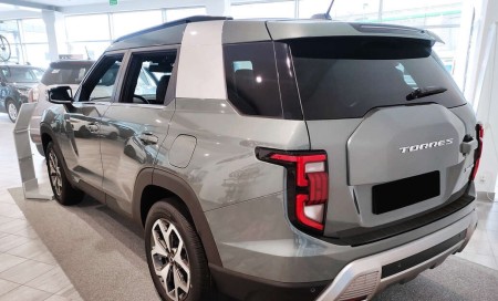 pol_pl_Nakladka-na-zderzak-tylny-do-Ssangyong-Torres-2629_12.jpg