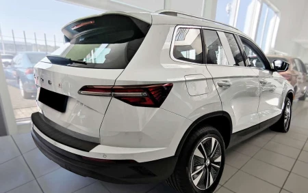 pol_pl_Nakladka-na-zderzak-tylny-do-Skoda-Karoq-2634_12.jpg