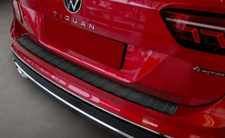 pol_pl_Nakladka-na-zderzak-tylny-do-Volkswagen-Tiguan-2-2644_4.jpg