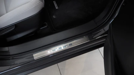 Mazda_CX-30_08-1781_przód.JPG