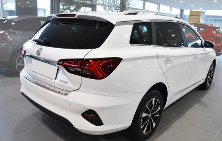 2 35574 MG 5 EV SW 2022- TL.jpg