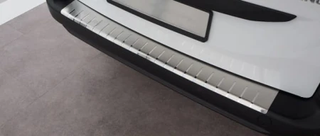 nakladka-z-zagieciem-na-zderzak-stal (2).jpg