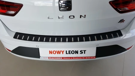 Seat_Leon_III_Kombi_30-4038_02.jpg