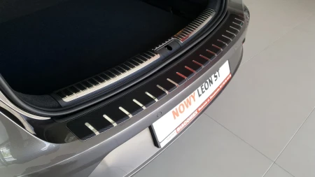 Seat_Leon_III_Kombi_30-4038_01.jpg