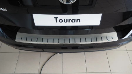 Volkswagen_Touran_III_25-5536_02.JPG