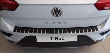 nakladka-z-zagieciem-na-zderzak-stal-folia-karbonowa (2).jpg