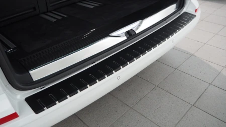 Volkswagen T6 Transporter (tylne drzwi otwierane do góry)-30-5538-01 (1).JPG