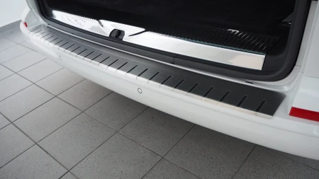 VW T6 Multivan (tylne drzwi otwierane do góry)-25-5538-01.JPG