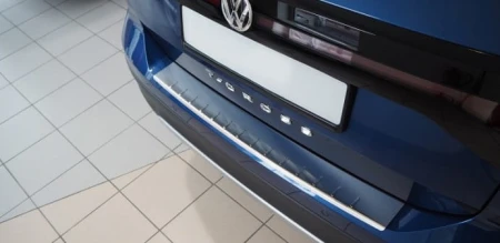 tloczona-nakladka-z-zagieciem-na-zderzak-stal-volkswagen-crafter-ii.jpg