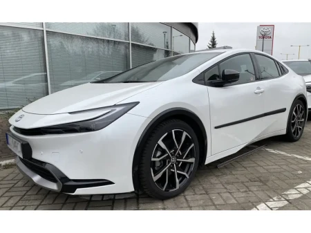 toyota-prius-2024-listwy-boczne (1).webp