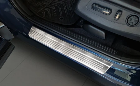 2 09014 HONDA CR-V VI 2023- NP2L.jpg