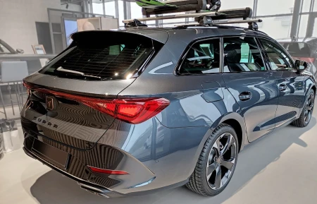 2 40361 CUPRA LEON SPORTSTOURER 2021- TL.jpg
