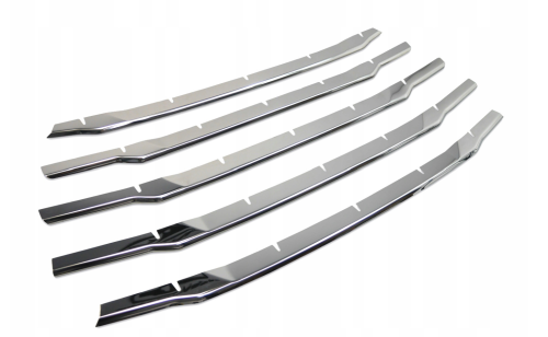 Przejdź do produktu Listwy atrapy przedniej grill FORD TRANSIT COURIER 2017-2022