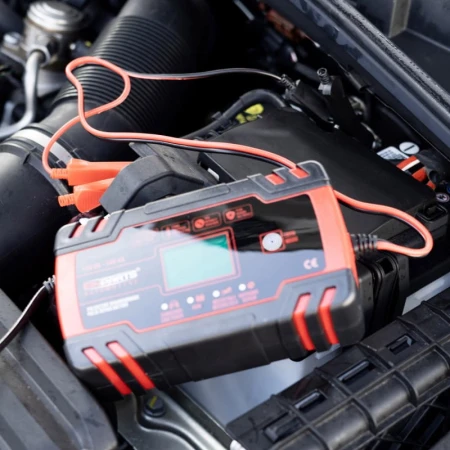 epcbc02-car-battery-charger (4).jpg