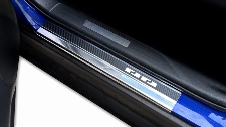 Lexus LBX_2023-_29-0720_przód.JPG