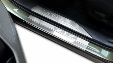 Lexus NX ll_2021-_08-0718_przód.JPG