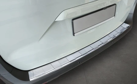 2 35935 FORD TOURNEO COURIER II 2023- LB2L.jpg