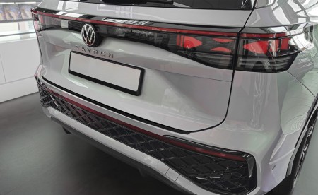 2 40388 VOLKSWAGEN TAYRON II 2025- LB4L.jpg