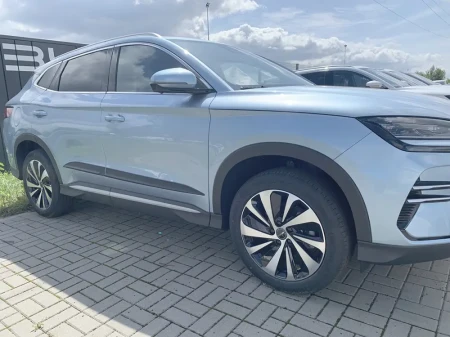 byd-seal-u-dm-i-listwy-boczne (2).webp