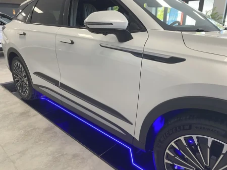 omoda-9-listwy-boczne (3).webp